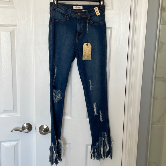 VIBRANT MIU  DISTRESSED JEANS Shredded bottoms size 11 Jr NWT made in the USA - Picture 2 of 12